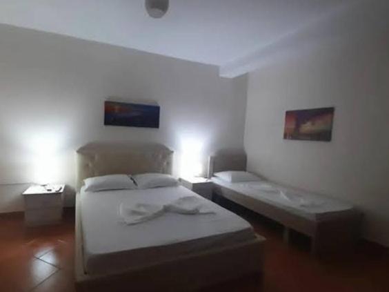 Jon Appartement Vlorë Buitenkant foto