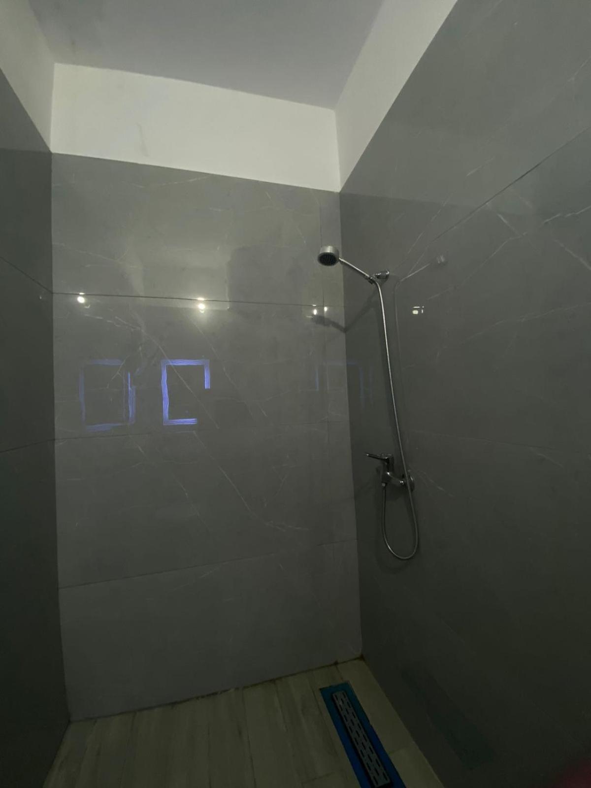 Jon Appartement Vlorë Buitenkant foto